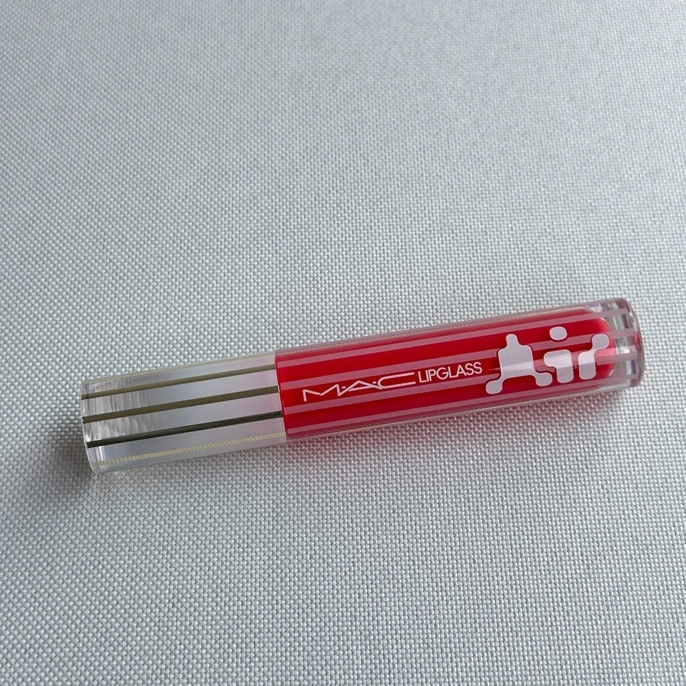 NWT MAC Lipglass Air Non-Sticky Lipgloss - Spritz